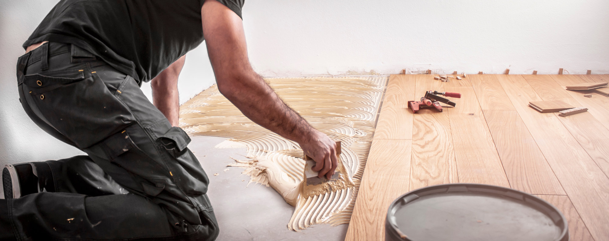 AdobeStock_312090208_2000x791px